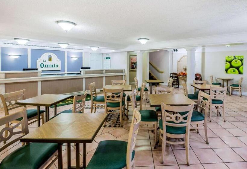 Отель La Quinta Inn By Wyndham Lufkin