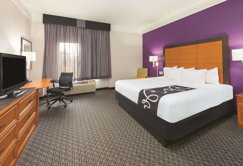 هتل La Quinta Inn By Wyndham Midland