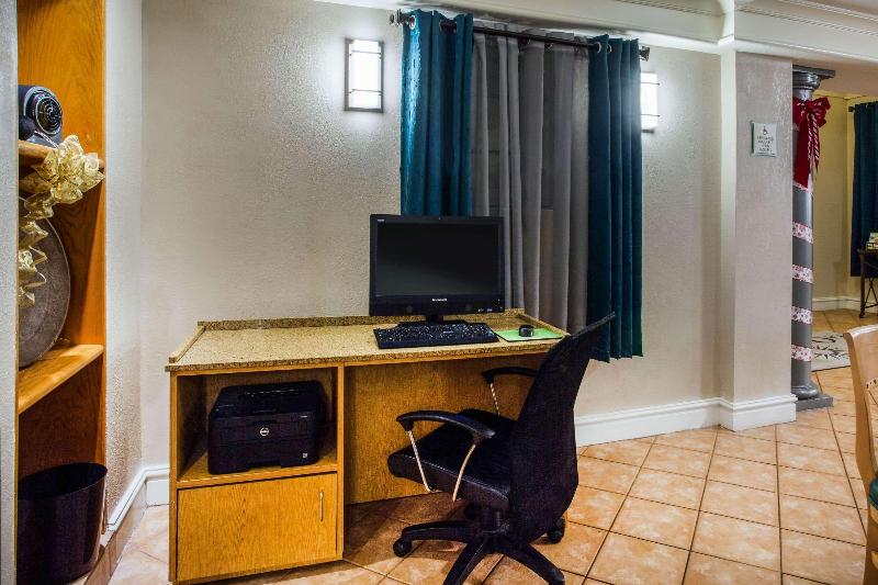 호텔 La Quinta Inn By Wyndham Norfolk Virginia Beach