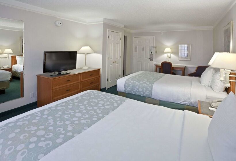 Отель La Quinta Inn By Wyndham Omaha West