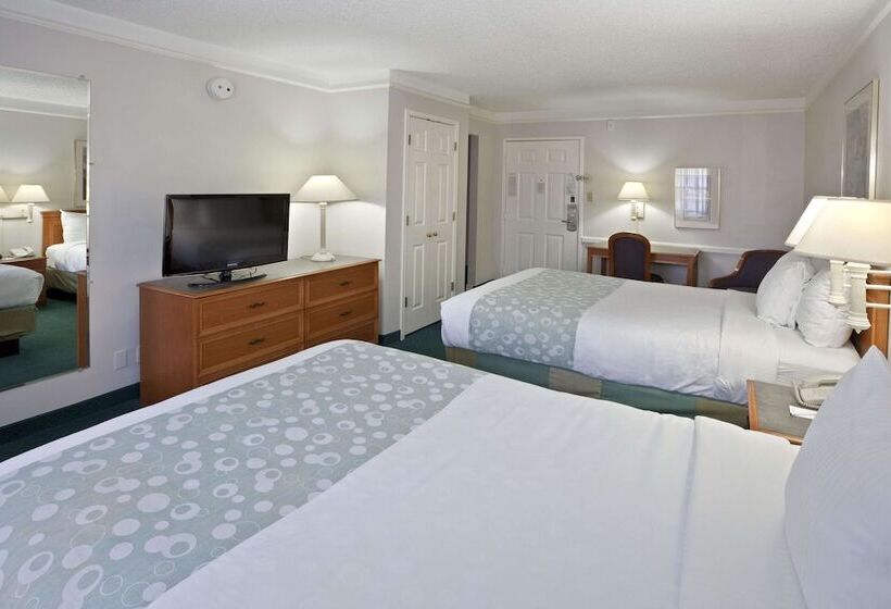 Отель La Quinta Inn By Wyndham Omaha West