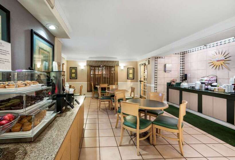 Motel 6 Phoenix, Az   Midtown