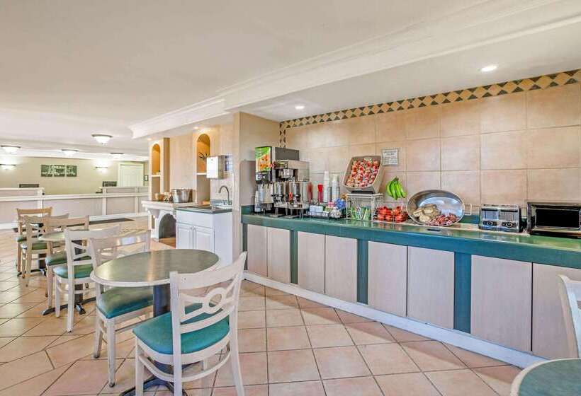 ホテル La Quinta Inn By Wyndham Reno