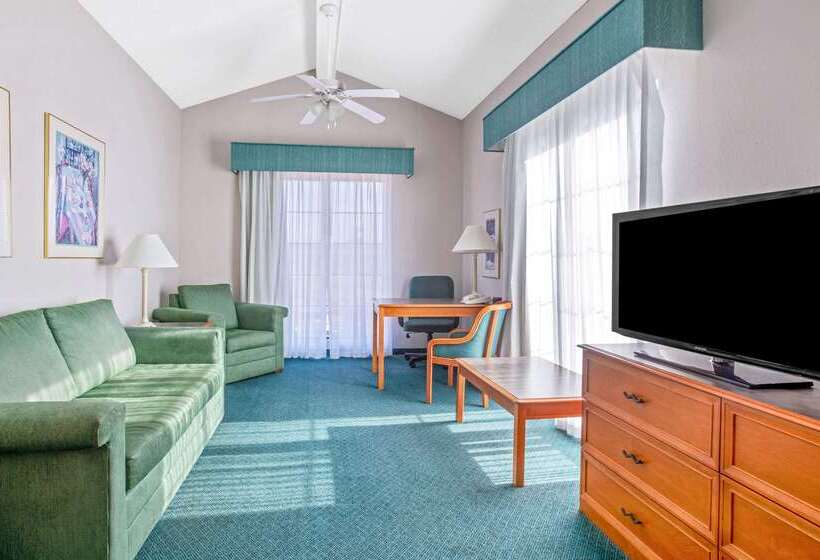 ホテル La Quinta Inn By Wyndham Reno