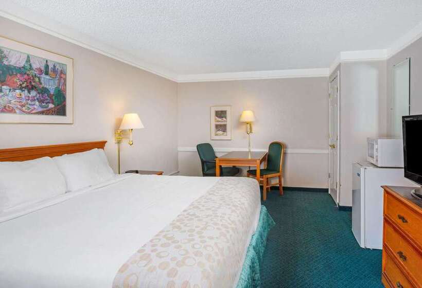 ホテル La Quinta Inn By Wyndham Reno