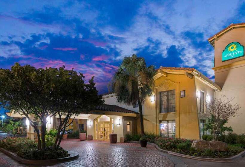 בית מלון כפרי La Quinta Inn By Wyndham San Antonio Market Square