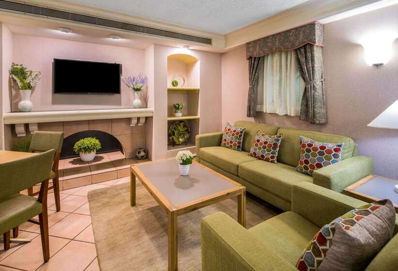 فندق Days Inn By Wyndham San Diego Vista