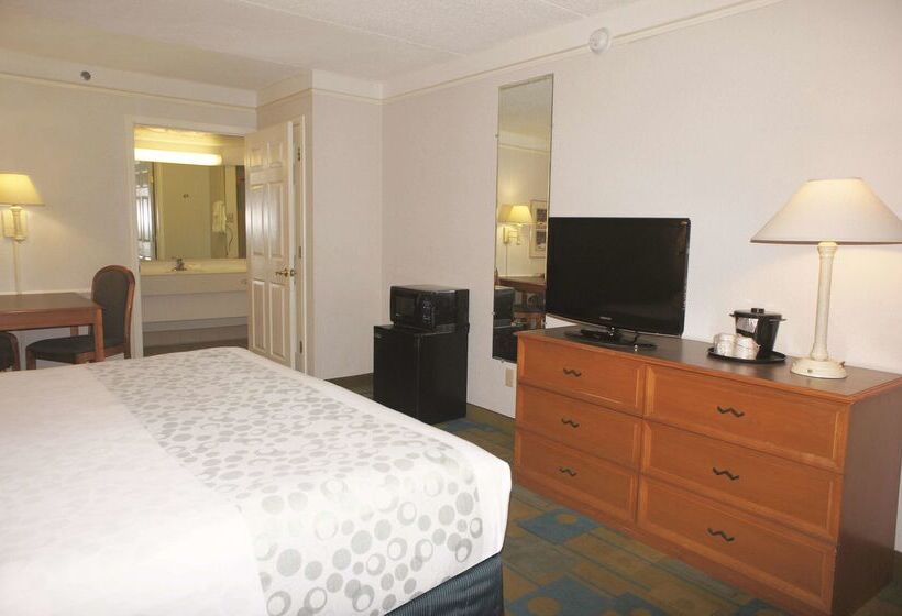 فندق Days Inn By Wyndham San Diego Vista