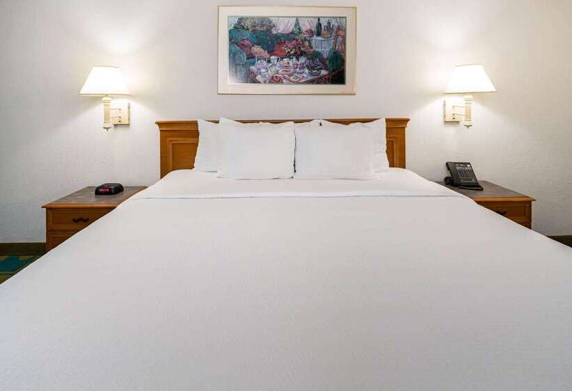 فندق Days Inn By Wyndham San Diego Vista