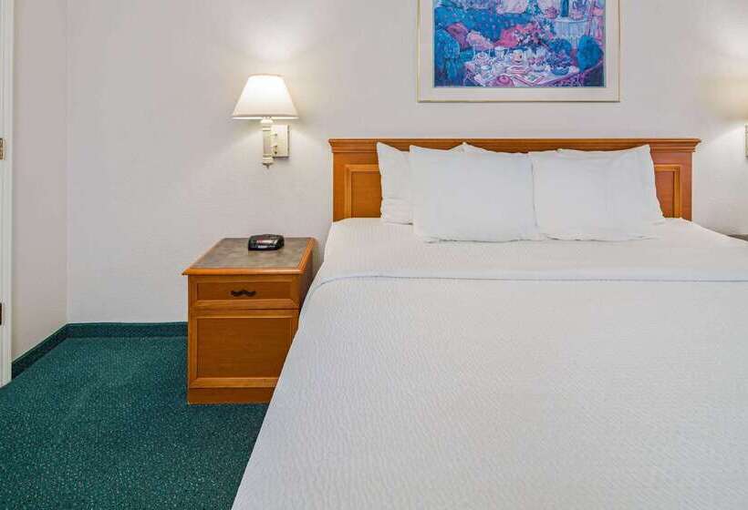 فندق Days Inn By Wyndham San Diego Vista