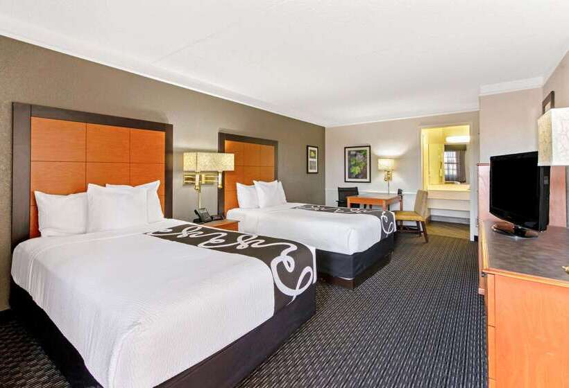 هتل La Quinta Inn By Wyndham Santa Fe