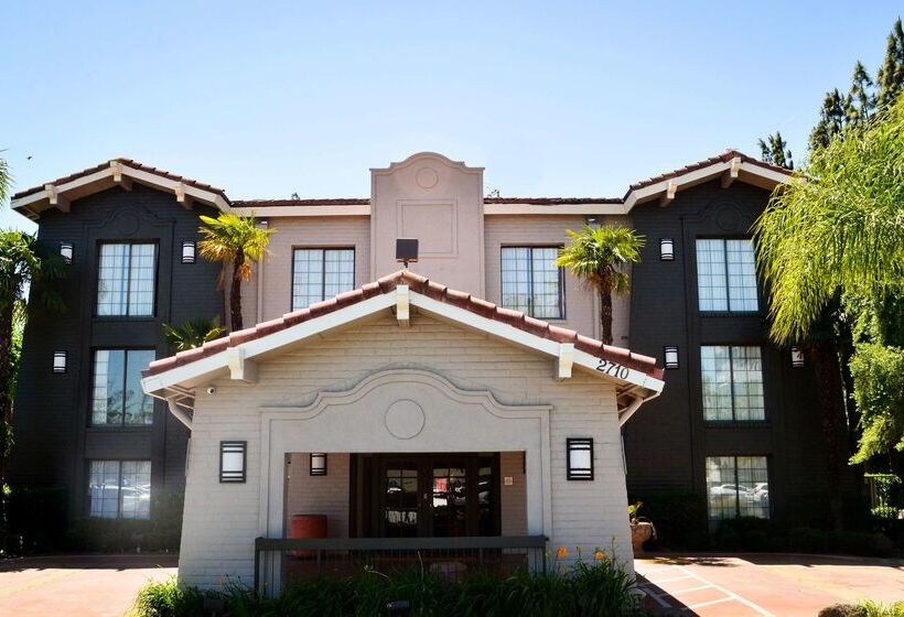 בית מלון כפרי La Quinta Inn By Wyndham Stockton