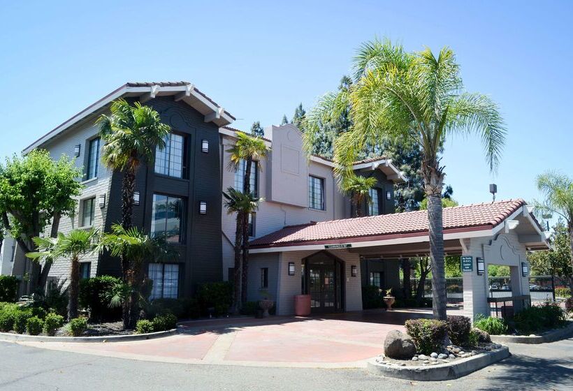 בית מלון כפרי La Quinta Inn By Wyndham Stockton