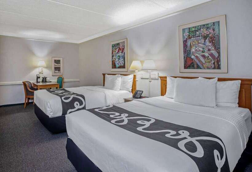 בית מלון כפרי La Quinta Inn By Wyndham Stockton