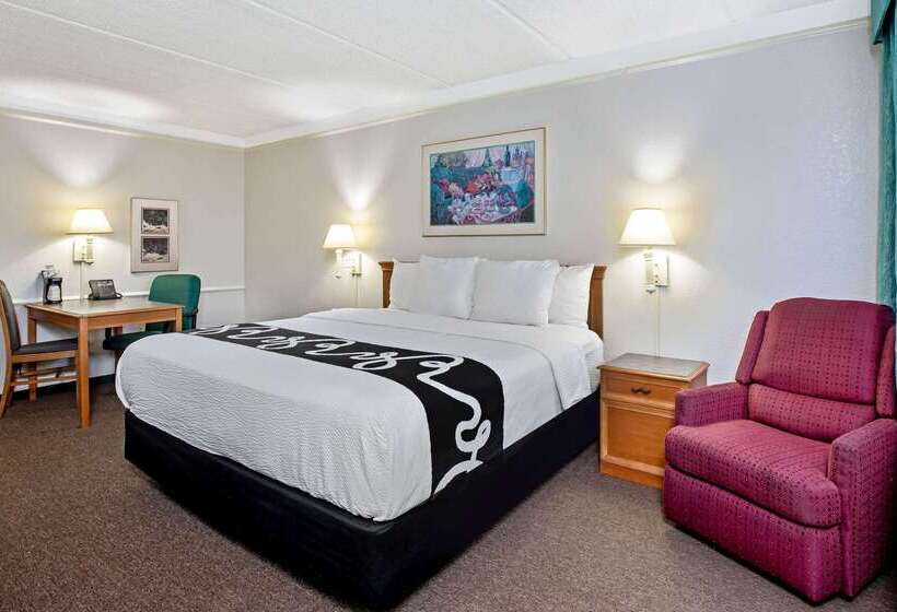 בית מלון כפרי La Quinta Inn By Wyndham Stockton