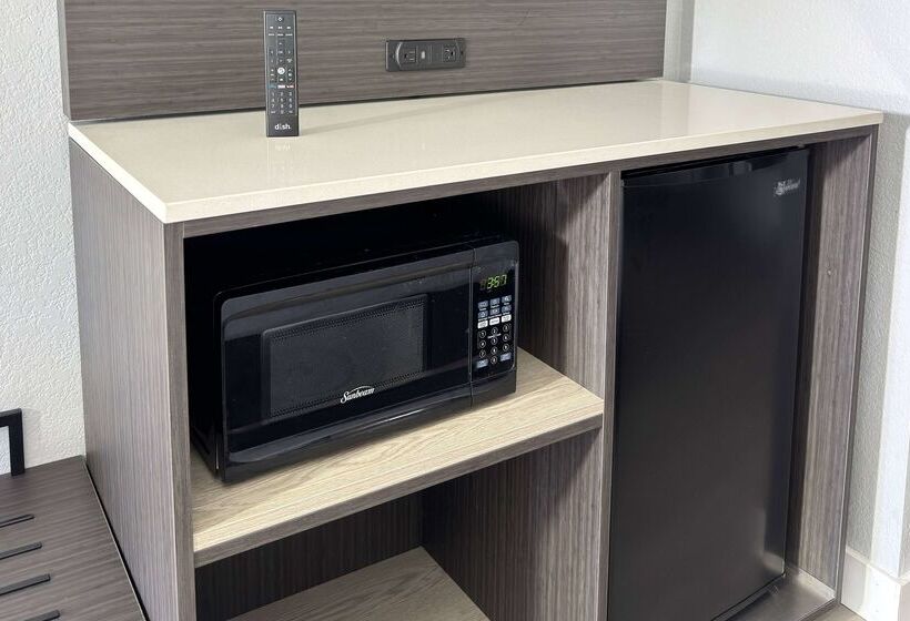 בית מלון כפרי La Quinta Inn By Wyndham Stockton