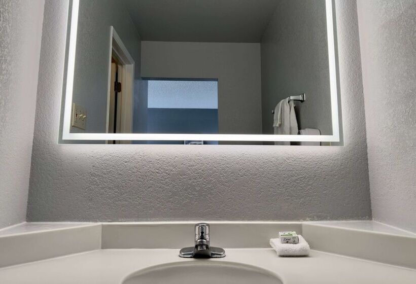 בית מלון כפרי La Quinta Inn By Wyndham Stockton