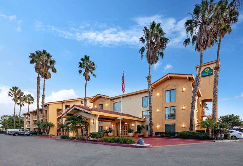 Отель La Quinta Inn By Wyndham Ventura
