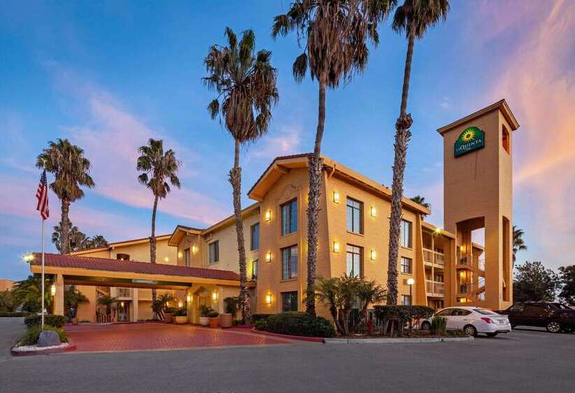 Отель La Quinta Inn By Wyndham Ventura