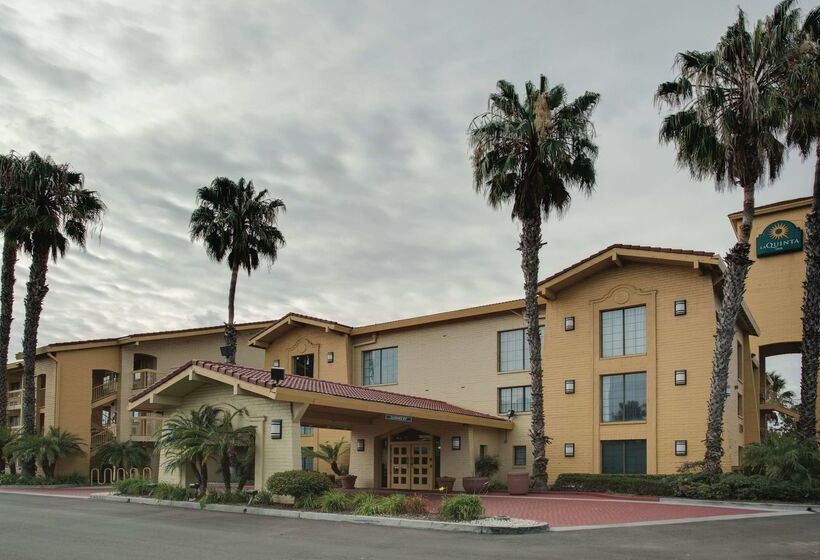Отель La Quinta Inn By Wyndham Ventura