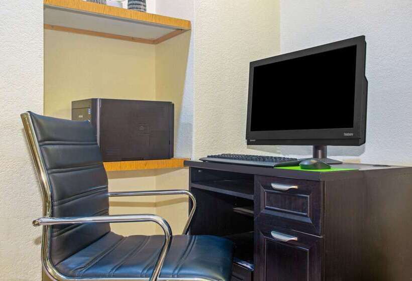 ホテル La Quinta Inn By Wyndham Victoria