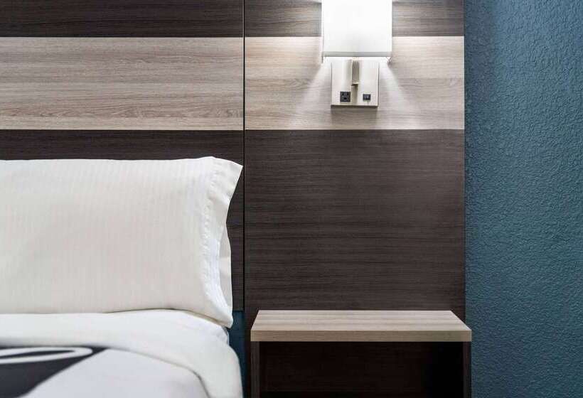 ホテル La Quinta Inn By Wyndham Victoria