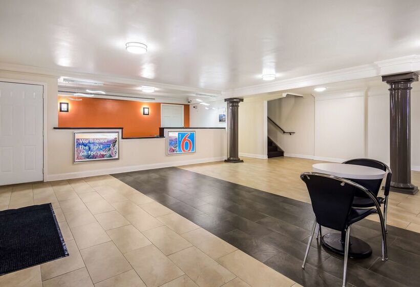 Motel 6 North Little Rock, Ar   Mccain