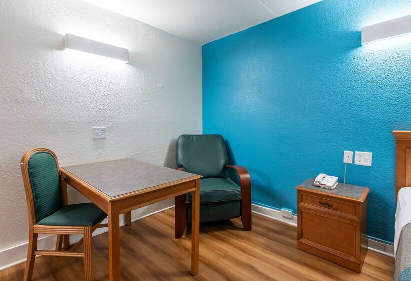 Motel 6 North Little Rock, Ar   Mccain