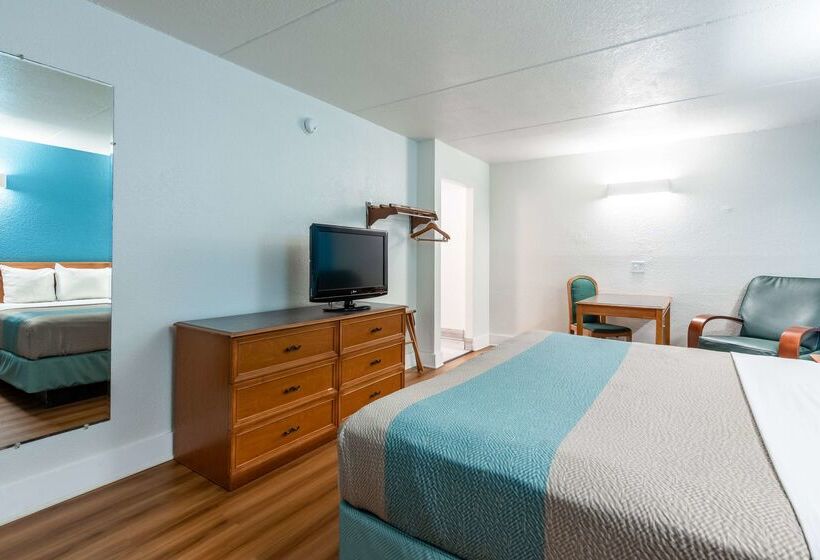 Motel 6 North Little Rock, Ar   Mccain