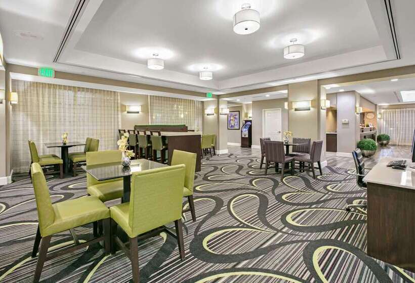 호텔 La Quinta By Wyndham Dfw Airport South / Irving