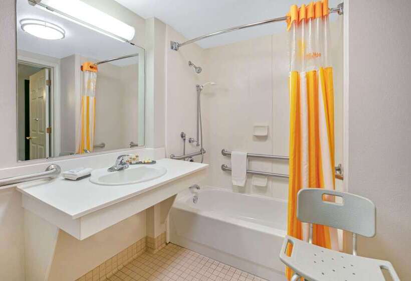 호텔 La Quinta By Wyndham Dfw Airport South / Irving