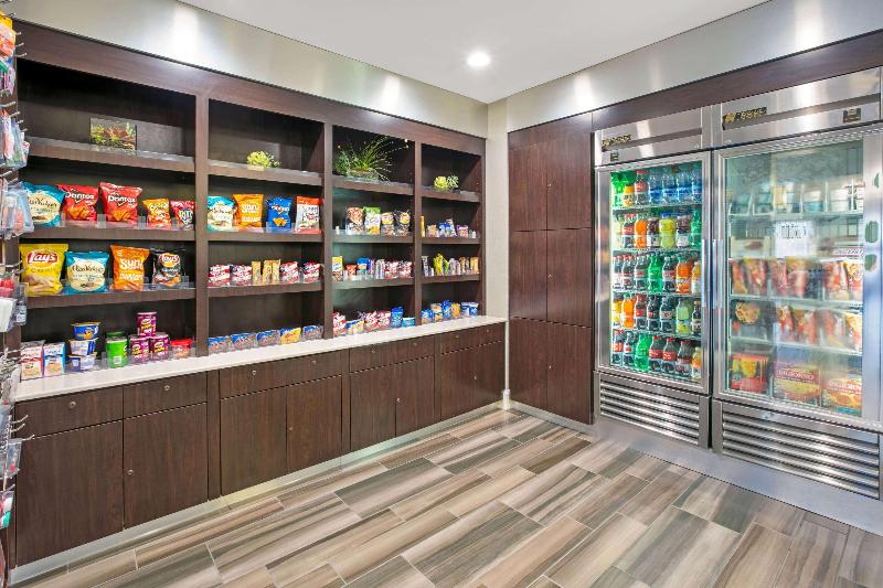 호텔 La Quinta By Wyndham Dfw Airport South / Irving