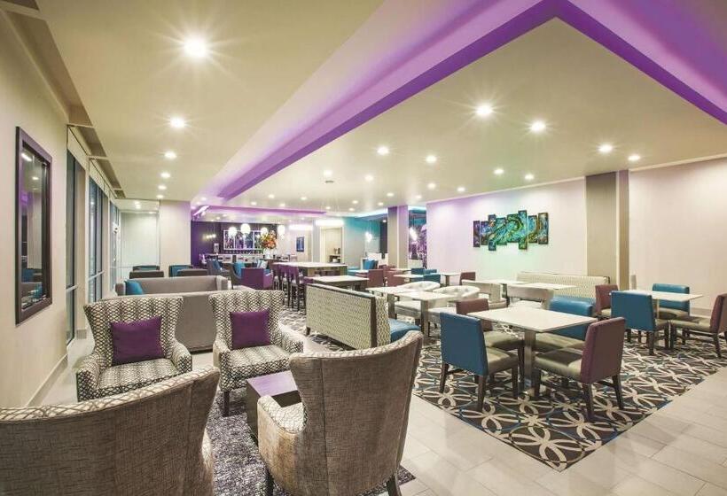 בית מלון כפרי La Quinta By Wyndham Mcallen La Plaza Mall