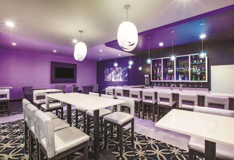 בית מלון כפרי La Quinta By Wyndham Mcallen La Plaza Mall