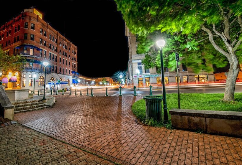 Lafayette Hotel Marietta