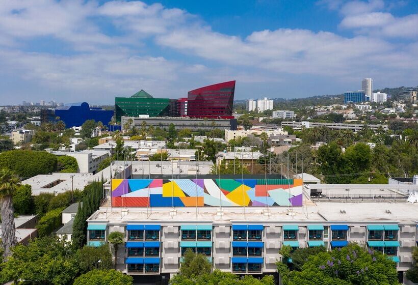 هتل Le Parc At Melrose