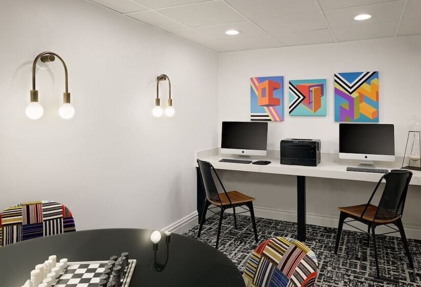 酒店 Le Parc At Melrose