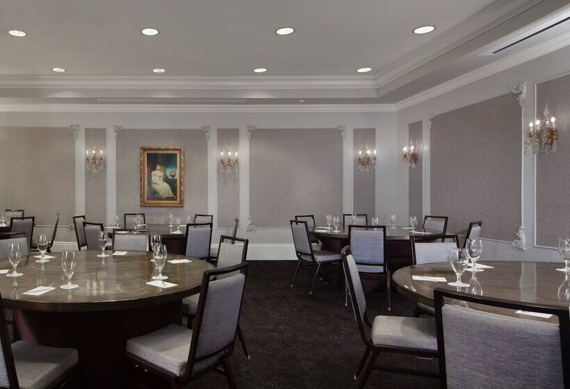 هتل Le Pavillon, New Orleans, A Tribute Portfolio