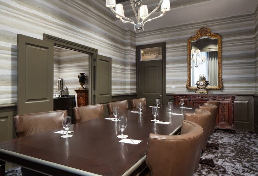 هتل Le Pavillon, New Orleans, A Tribute Portfolio