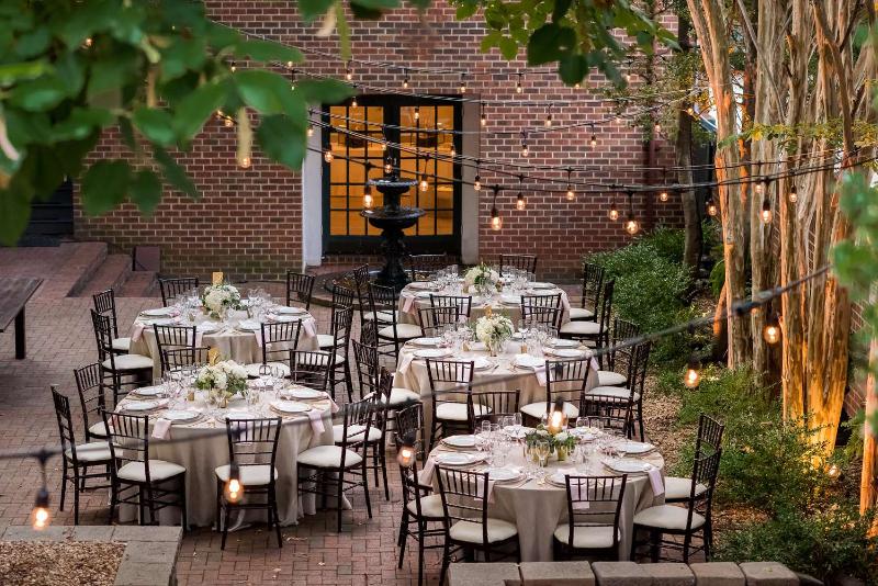 בית מלון כפרי Linden Row Inn