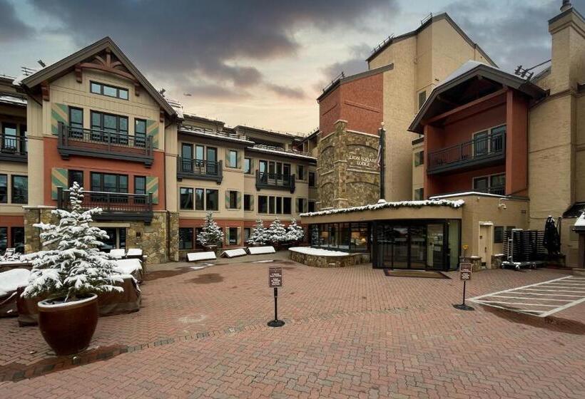 בית מלון כפרי Lion Square Lodge