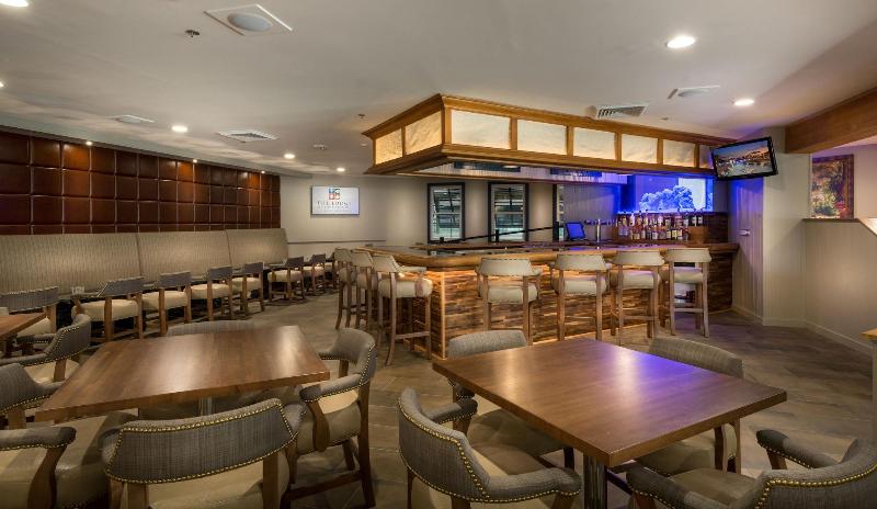 בית מלון כפרי Lodge Of Four Seasons Golf Resort, Marina & Spa