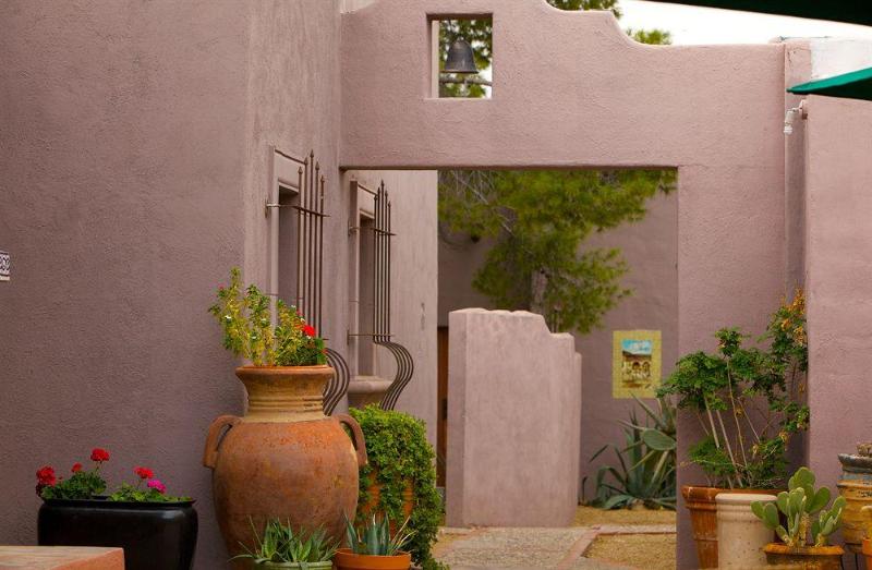 בית מלון כפרי Lodge On The Desert