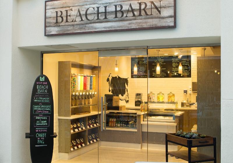 Отель Regent Santa Monica Beach