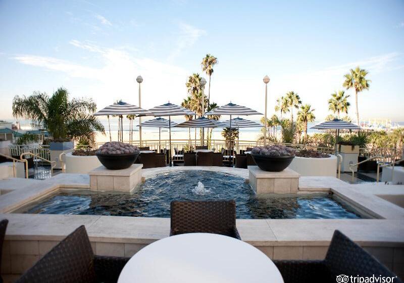 ホテル Regent Santa Monica Beach