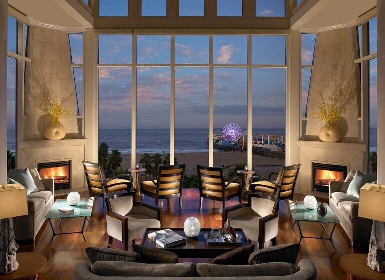 ホテル Regent Santa Monica Beach