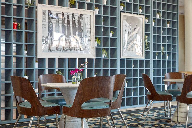 ホテル Regent Santa Monica Beach