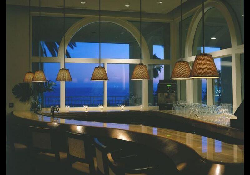 ホテル Regent Santa Monica Beach