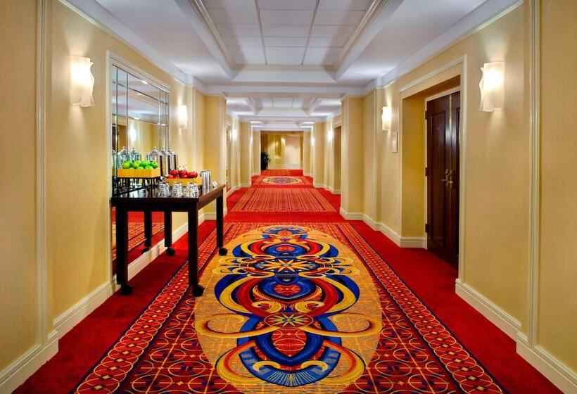 호텔 Long Island Marriott