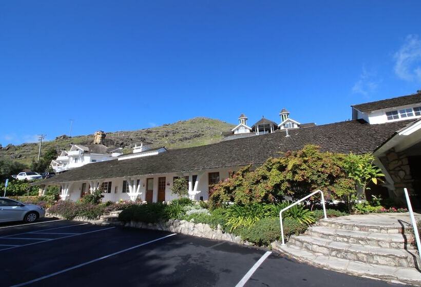 בית מלון כפרי Madonna Inn